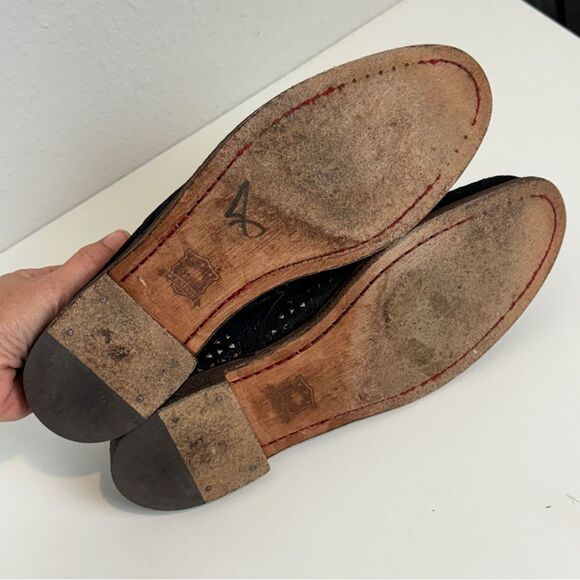 Trask Ali Black Metallic Perforated Suede Loafer 9.5 - Picture 10 of 10